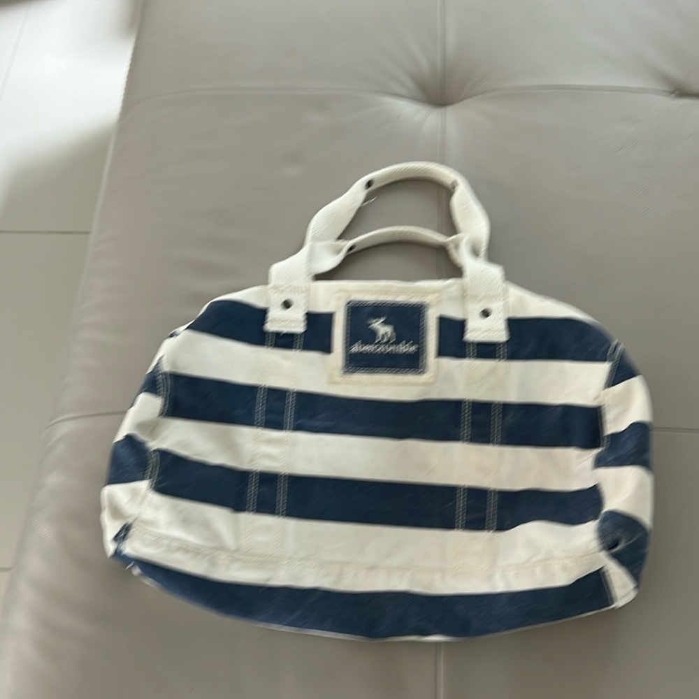 Abercrombie bag striped blue and white canvas denim.   Super cute!